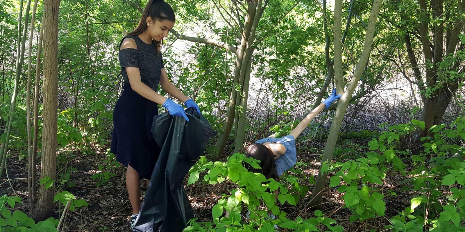 Children collecting litter