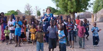 Molly with a big crowd