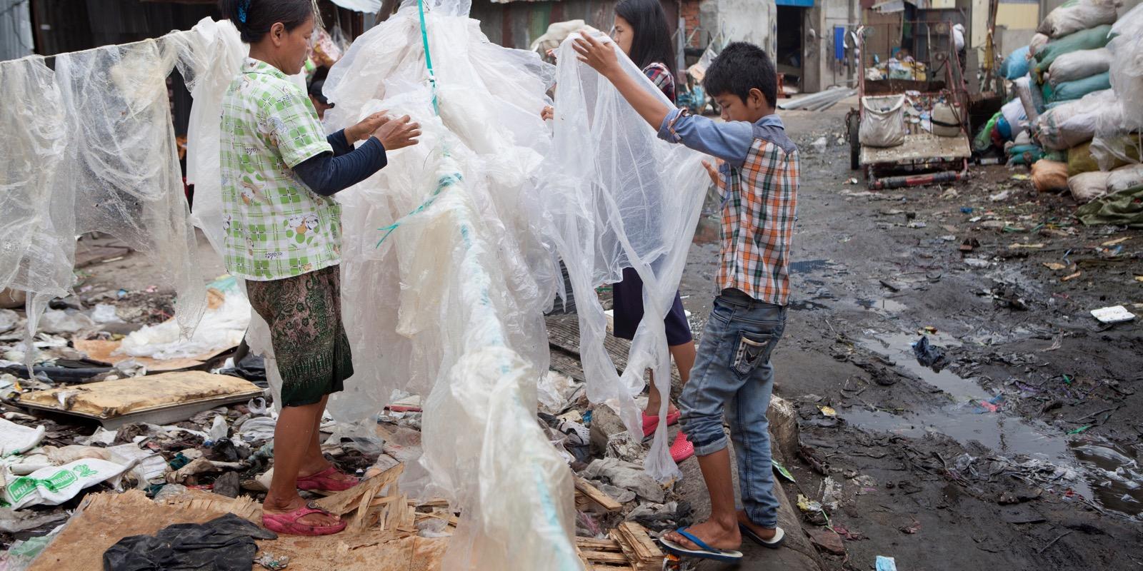 Sinet and his mother