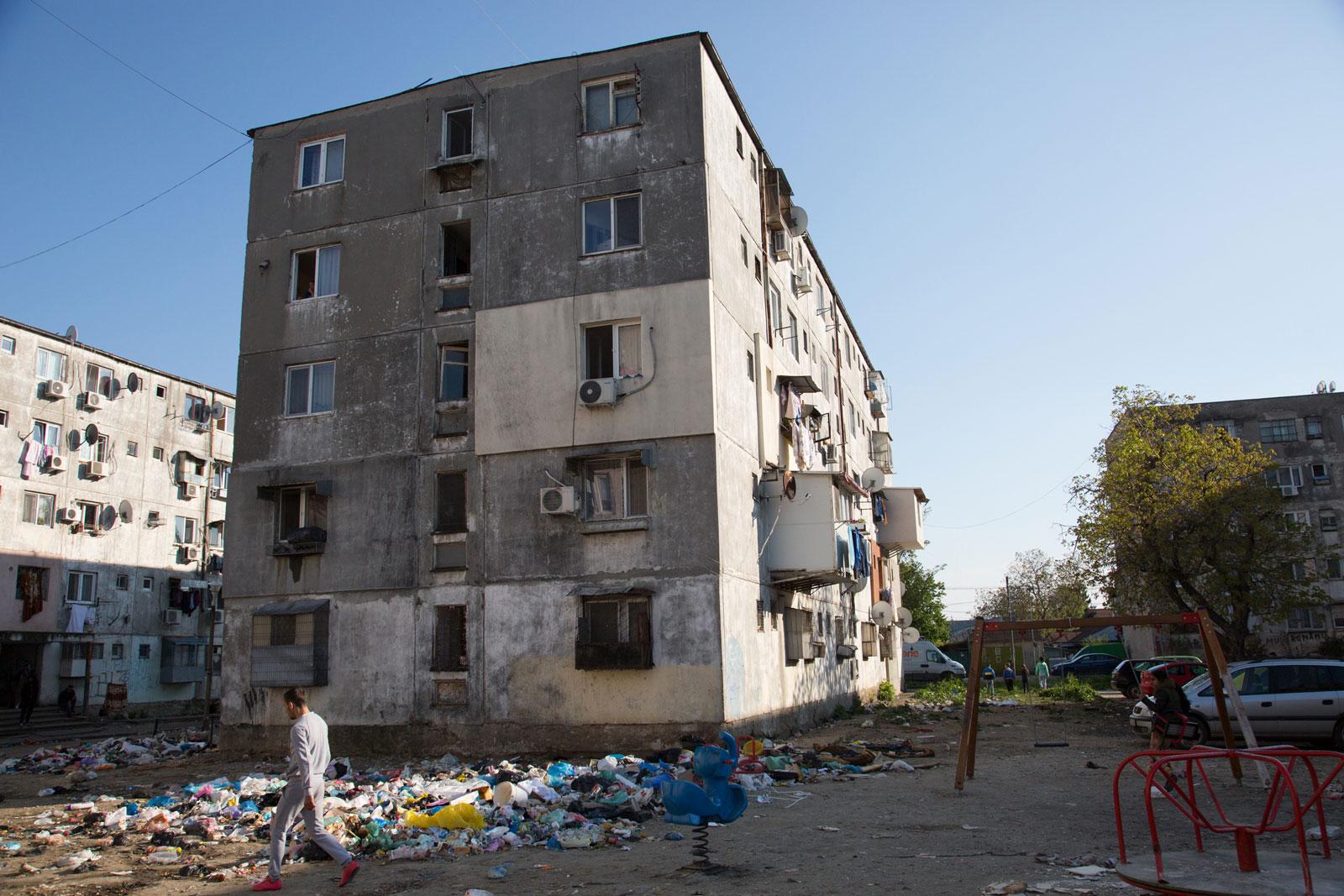The council has stopped collecting rubbish in Ferentari